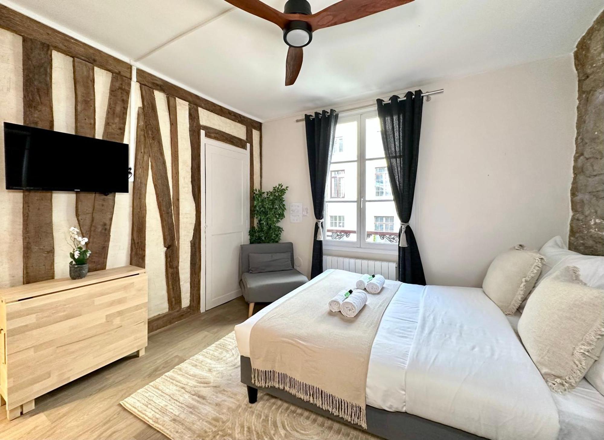 Comfortable Saint Germain Apartment