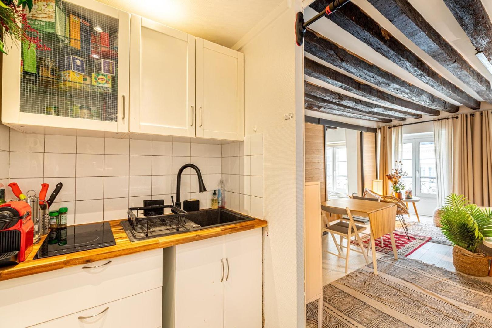 Guestready - Exposed Beams Flat Near Le Marais Apartment Paris