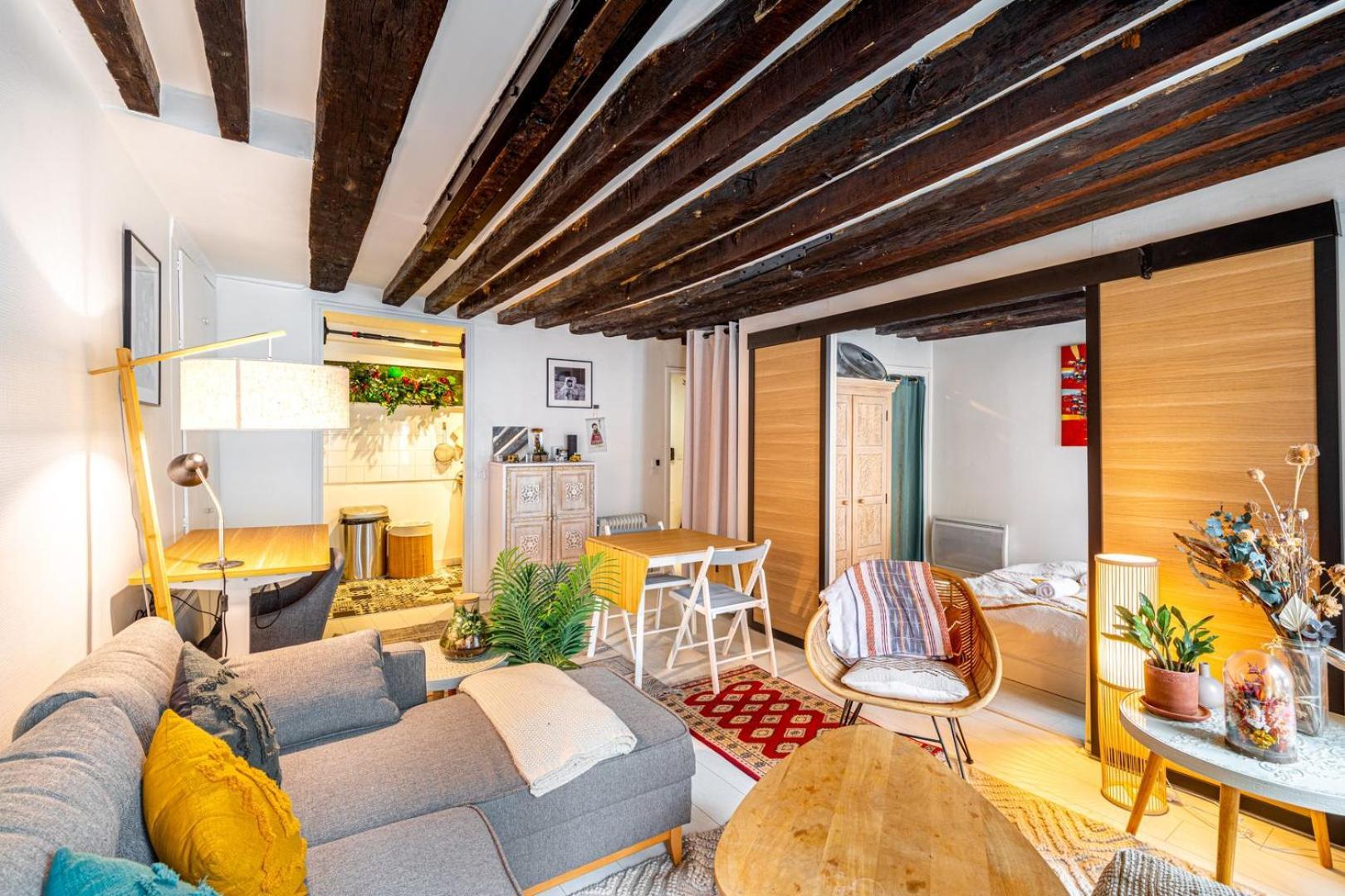 Guestready - Exposed Beams Flat Near Le Marais Apartment Paris