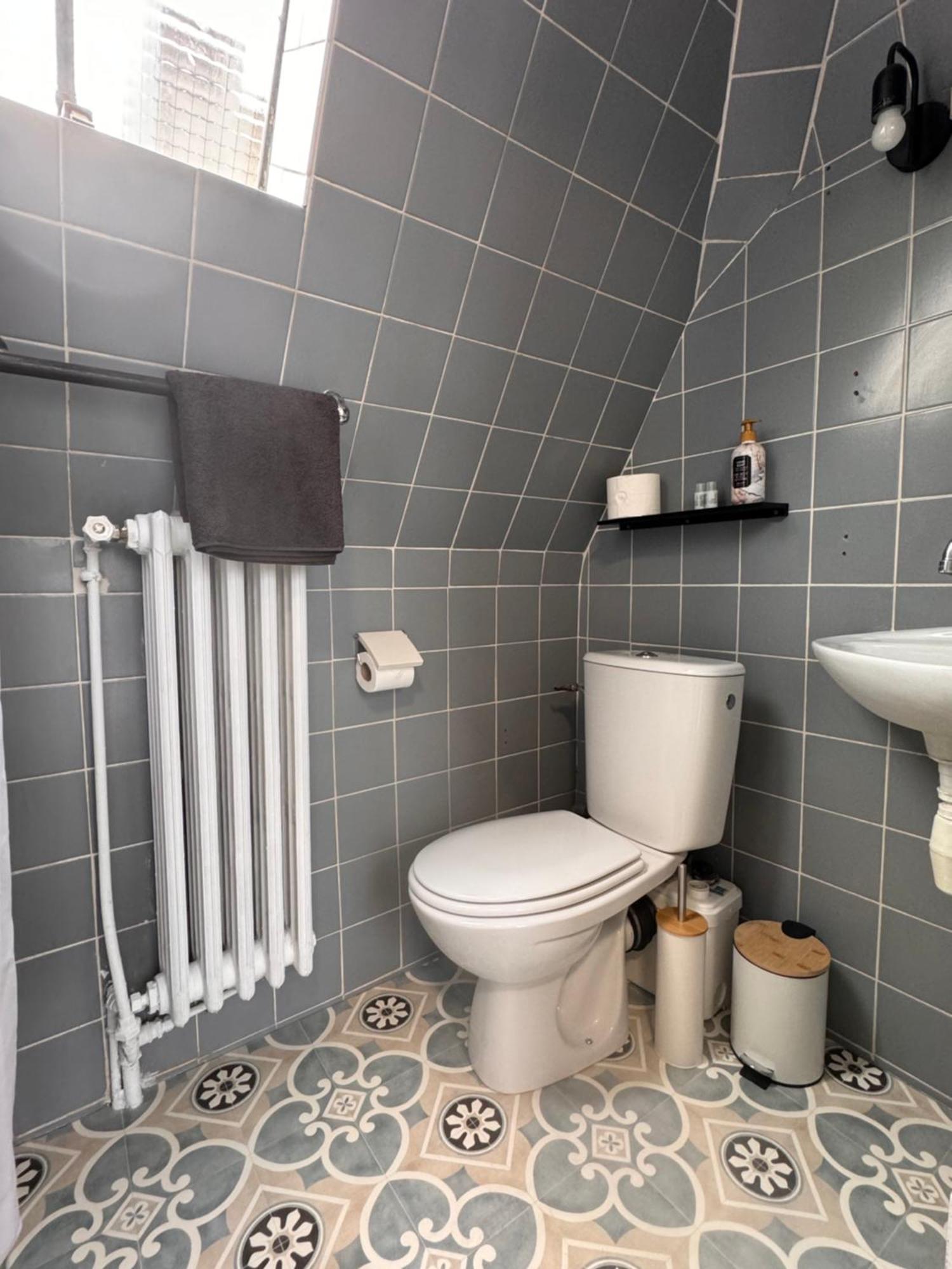 Cosy Place Entre L'arc De Triomphe Et Les Champs-elysees *