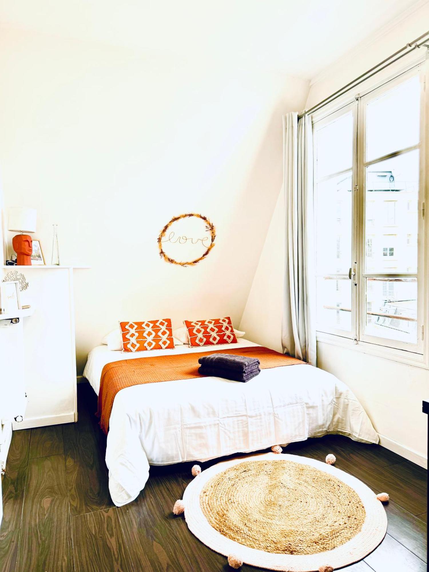 Cosy Place Entre L'arc De Triomphe Et Les Champs-elysees