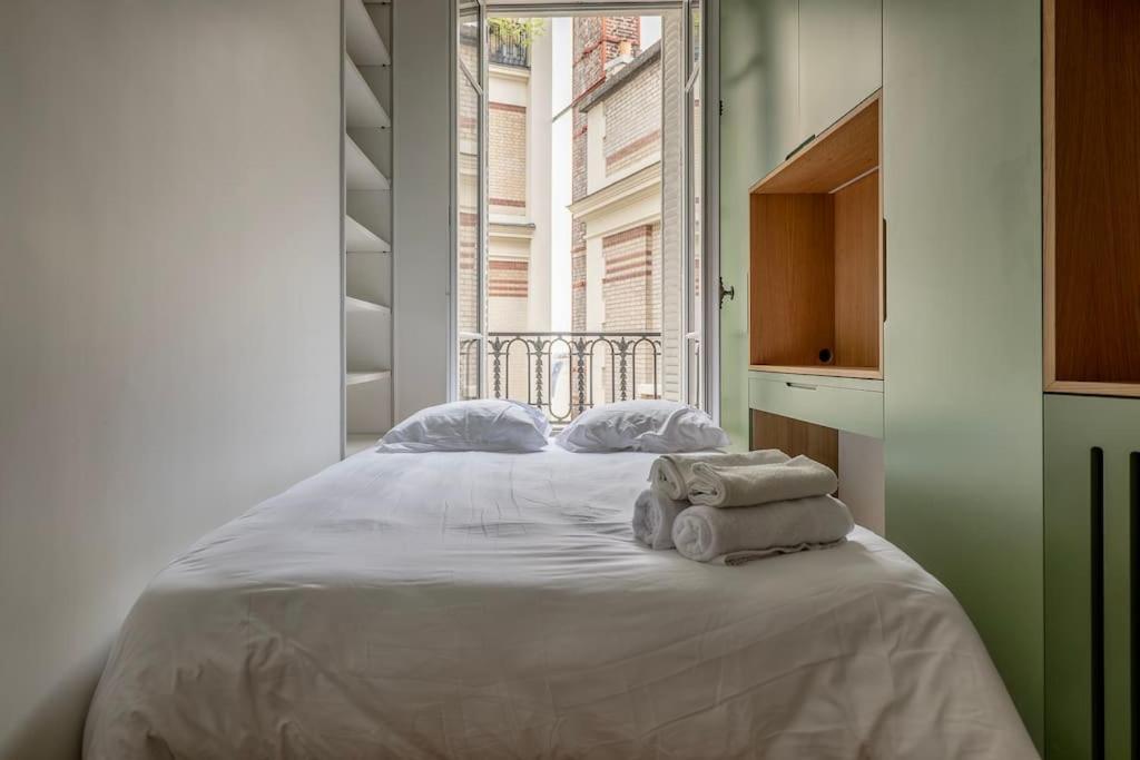 Goodguest- Luxe Stade Tour Eiffel 2bdr Parigi
