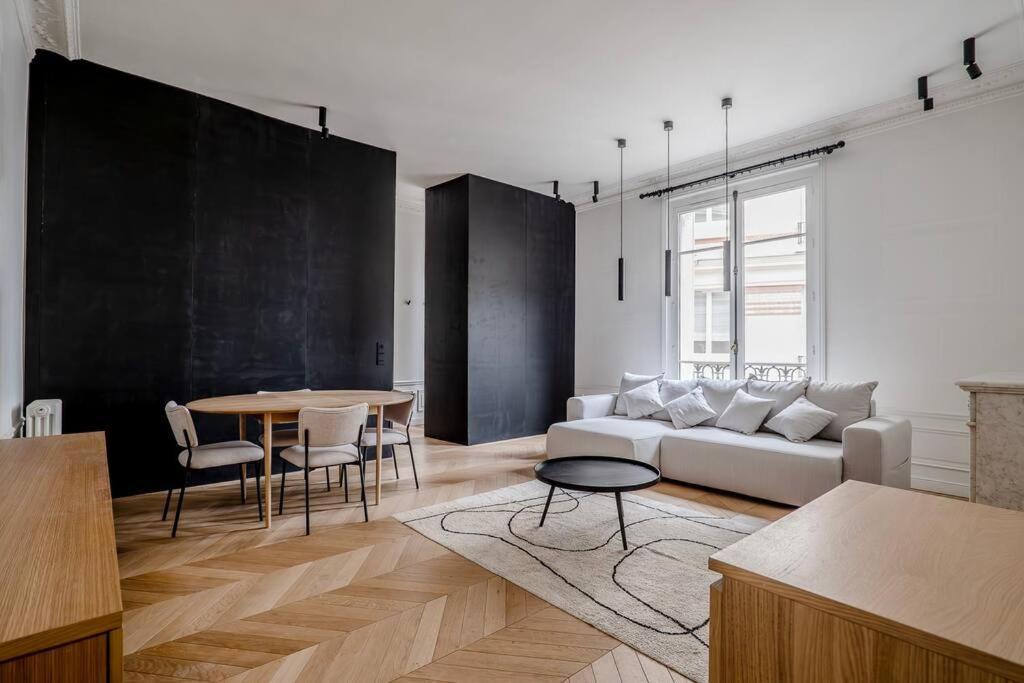 Goodguest- Luxe Stade Tour Eiffel 2bdr Appartamento Parigi