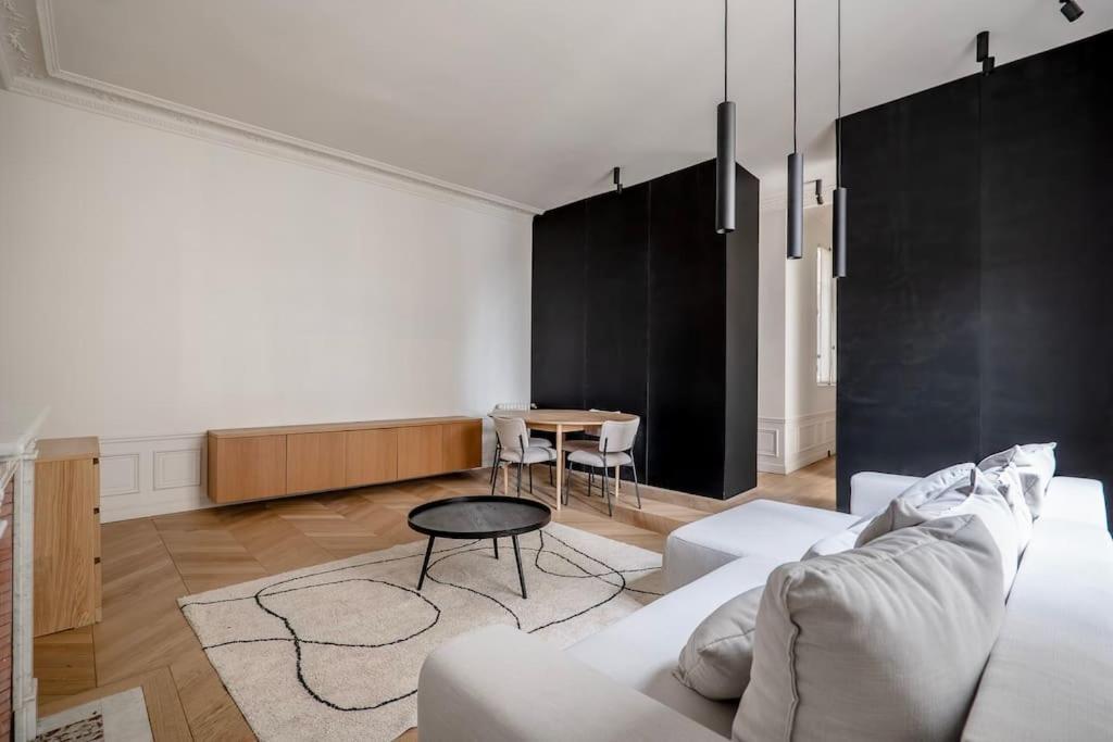 Appartamento Goodguest- Luxe Stade Tour Eiffel 2bdr *