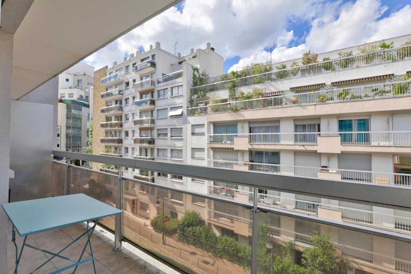 Moderne T2 Avec Balcon Proche Du Bois De Vincennes