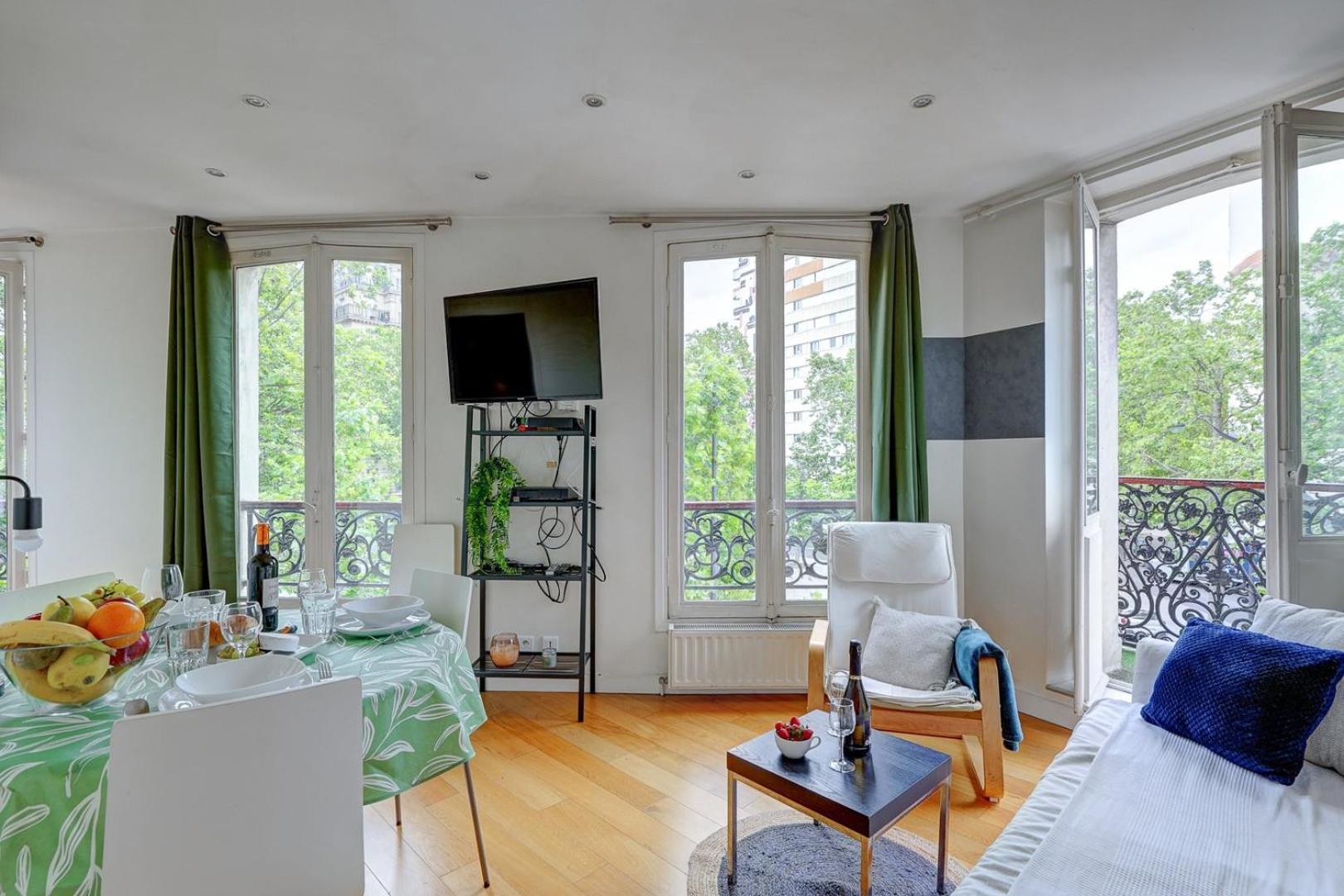 405 Pinel - Superbe A * Paris