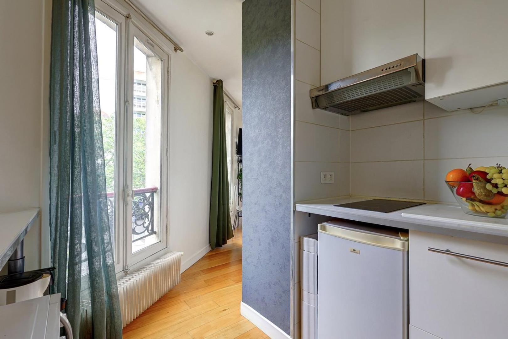 405 Pinel - Superbe A Paris