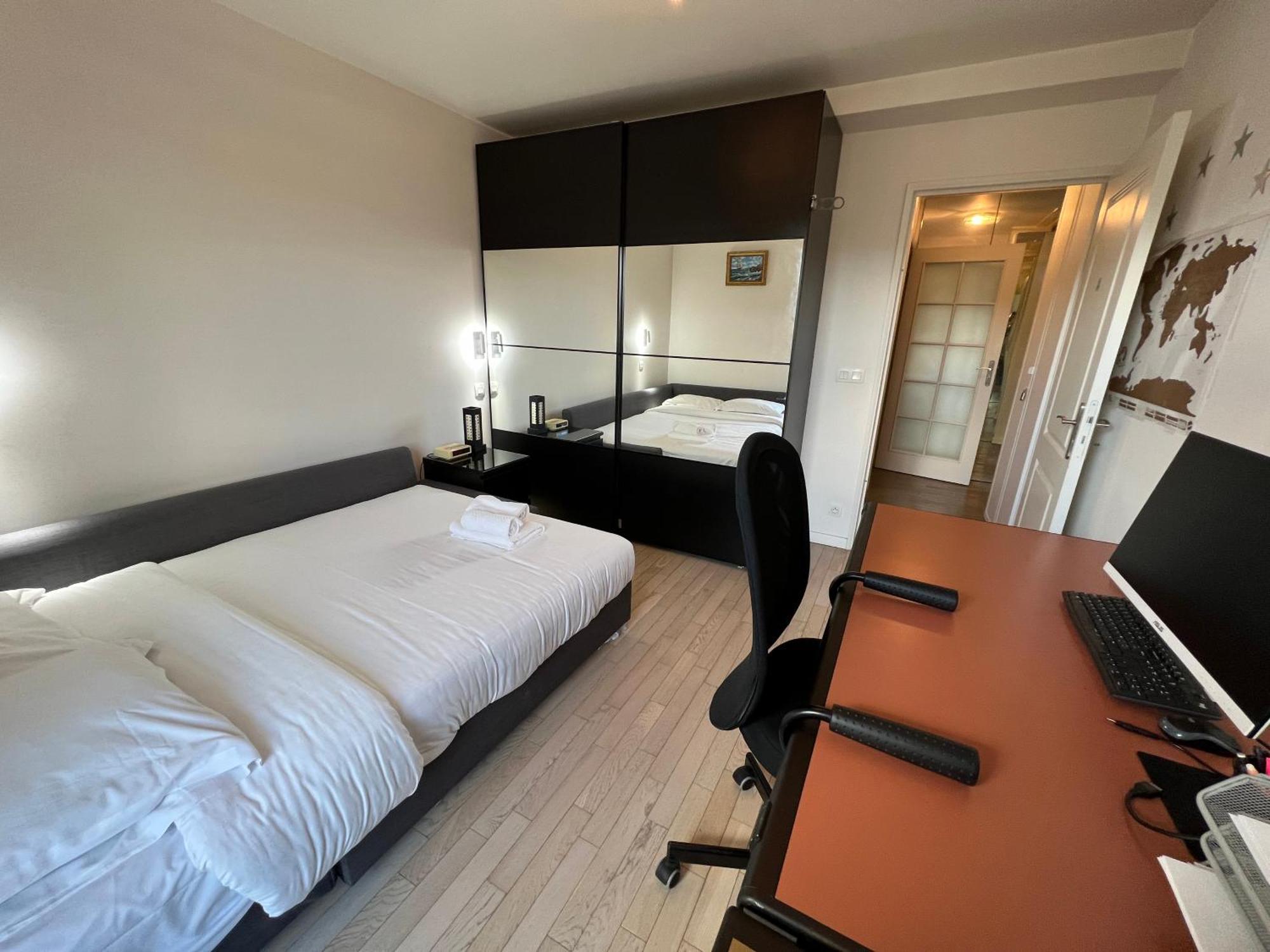 Duplex Terrasse Au Soleil Appartamento Parigi