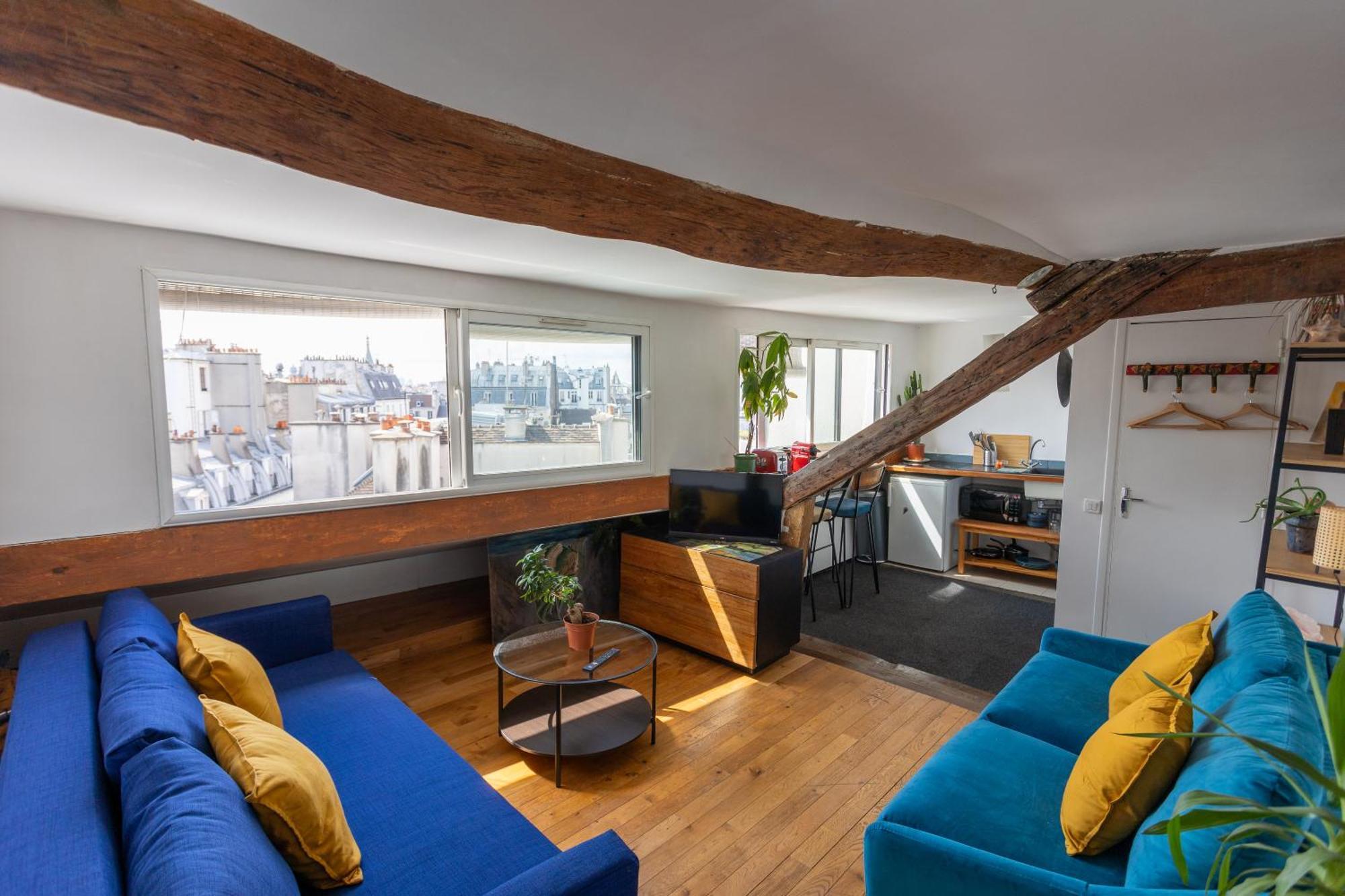 Moderne Artistique Sur Les Toits De Vue Sur Notre-dame Et La Seine Apartment