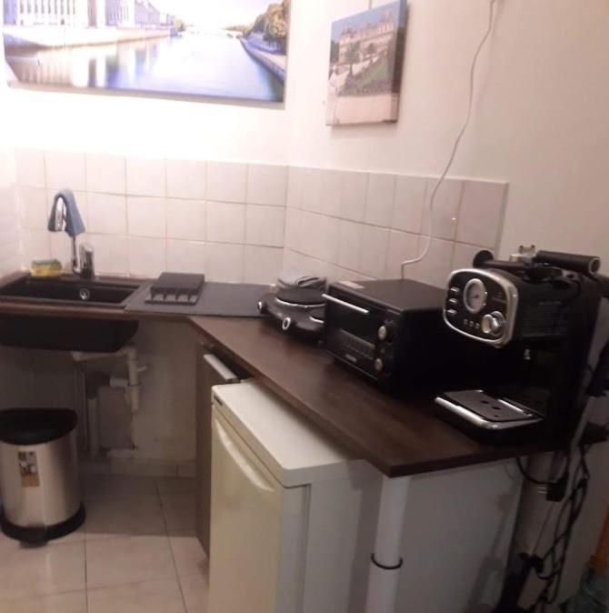 Petite Maison: Charming Self-clean In Prime Location Paris
