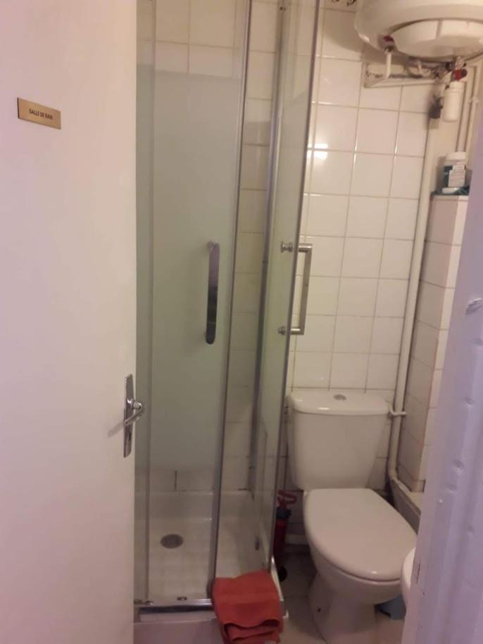 Apartment Petite Maison: Charming Self-clean In Prime Location Paris