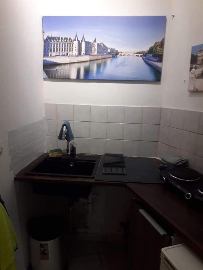 Petite Maison: Charming Self-clean In Prime Location Apartment *