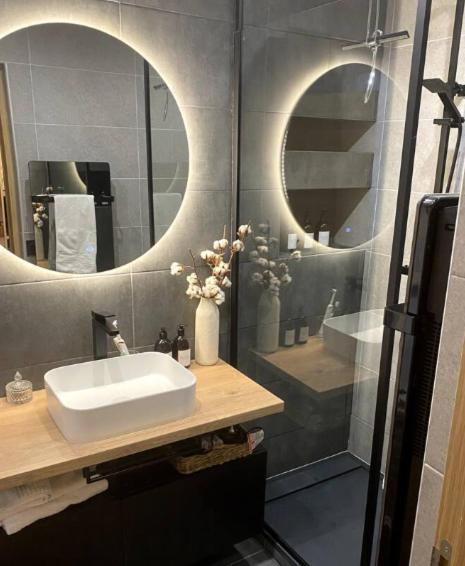 Design, Proche Champs Elysees Appartamento