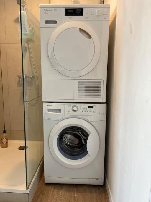 Appartamento Charme Hausmanien Vue Parc 4 Famille Metro 6 Parigi