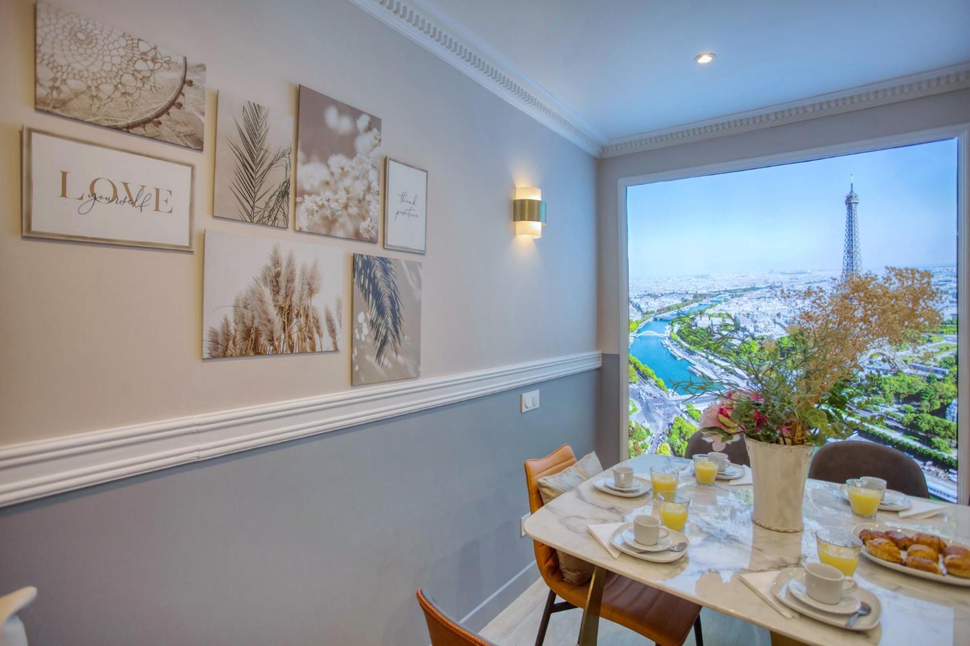 Appartamento Elegant Triplex In - Ideal For 10 - Aircon *