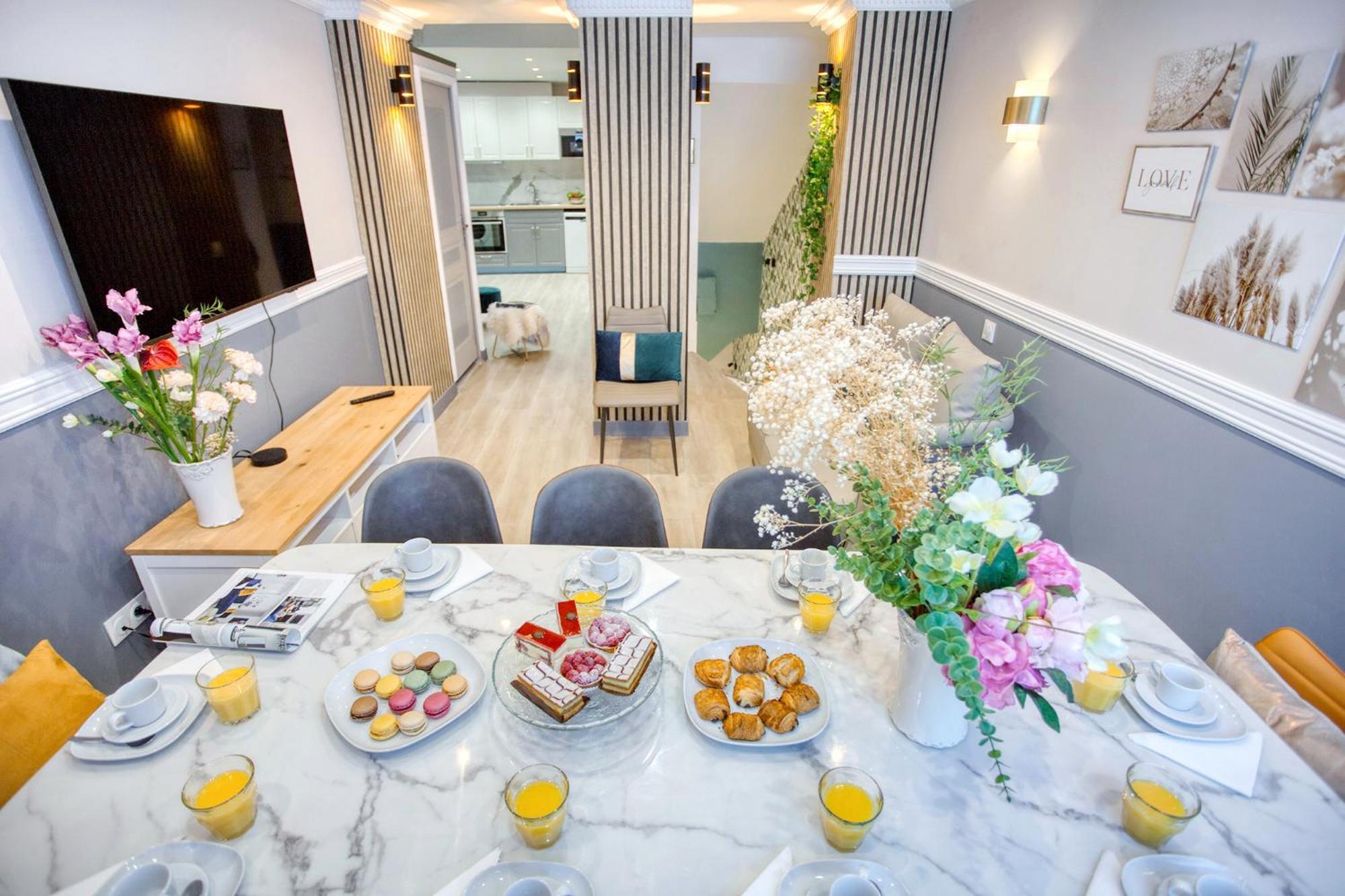 Elegant Triplex In - Ideal For 10 - Aircon Appartamento *