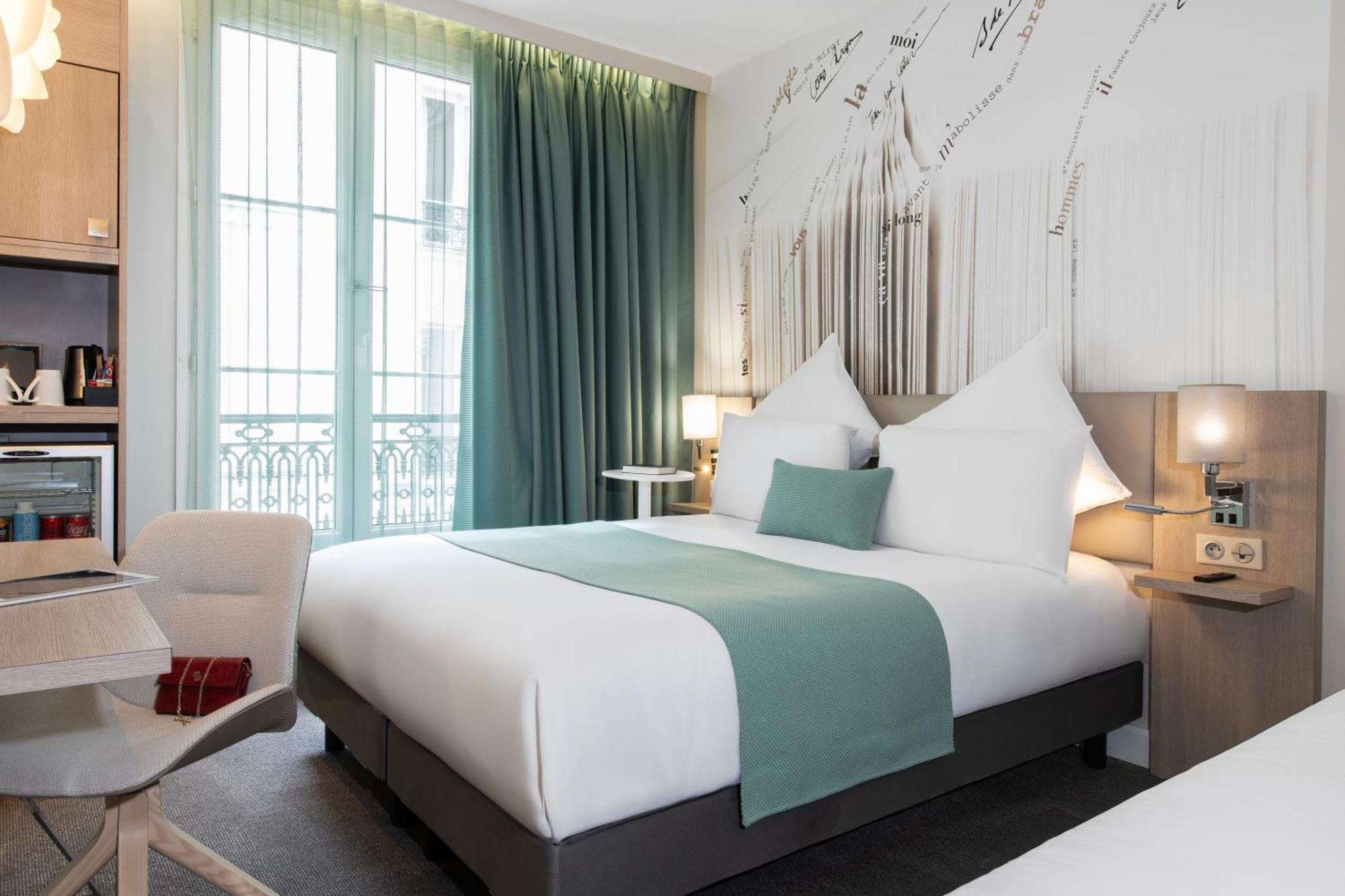 Mercure Montparnasse Raspail Hotel 4*