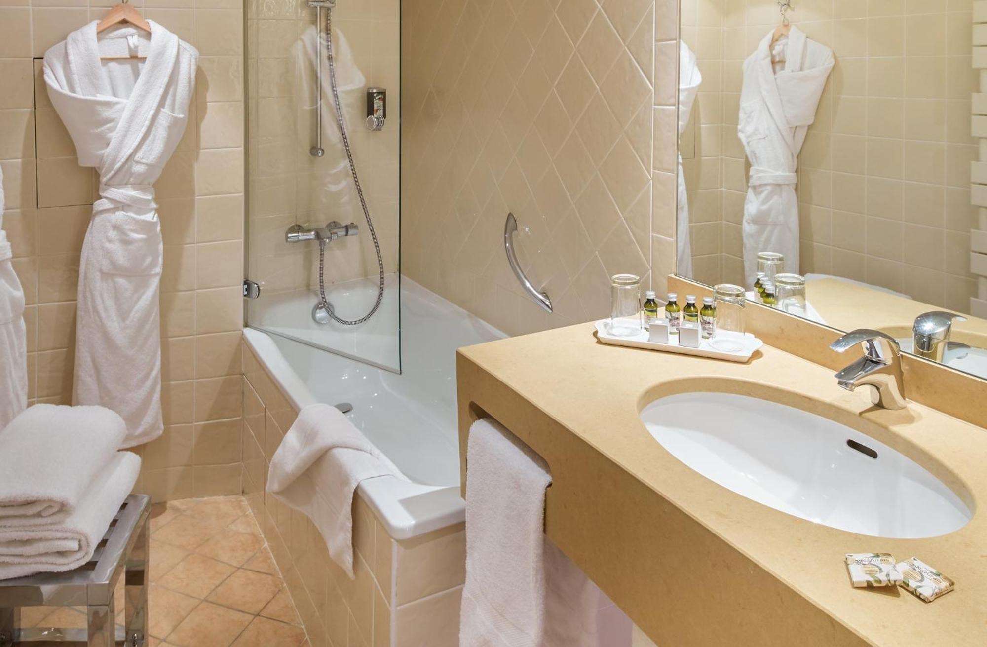 Hotel Relais Du Louvre Parigi