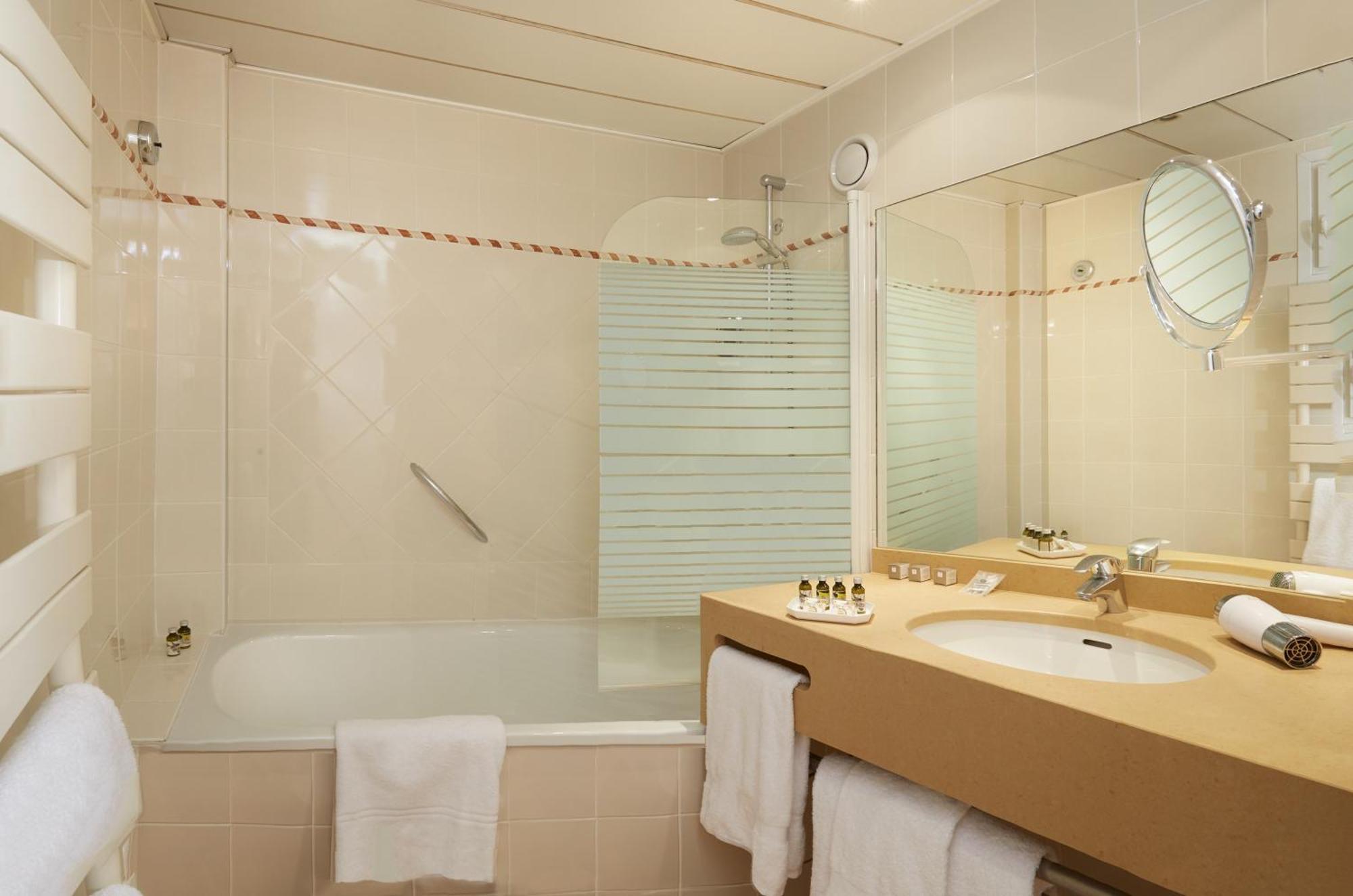 Relais Du Louvre 4* Parigi