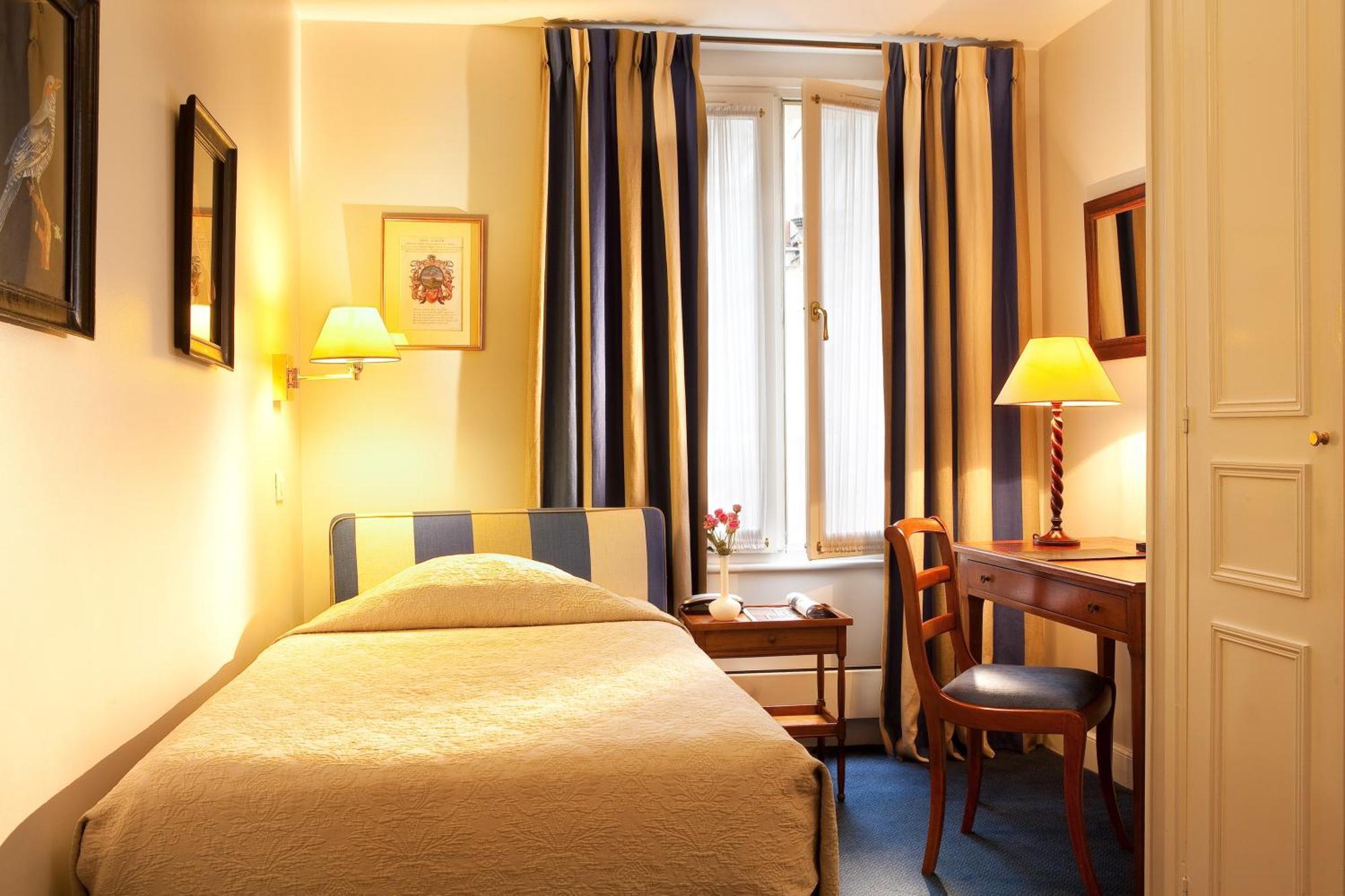 Relais Du Louvre Hotel 4*