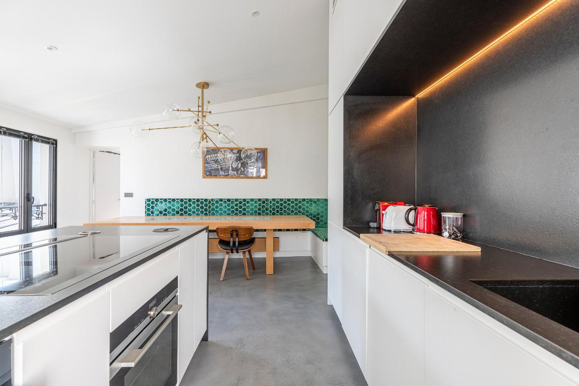 Luxury Flat With Ac La-verrère-du-paradis Parigi