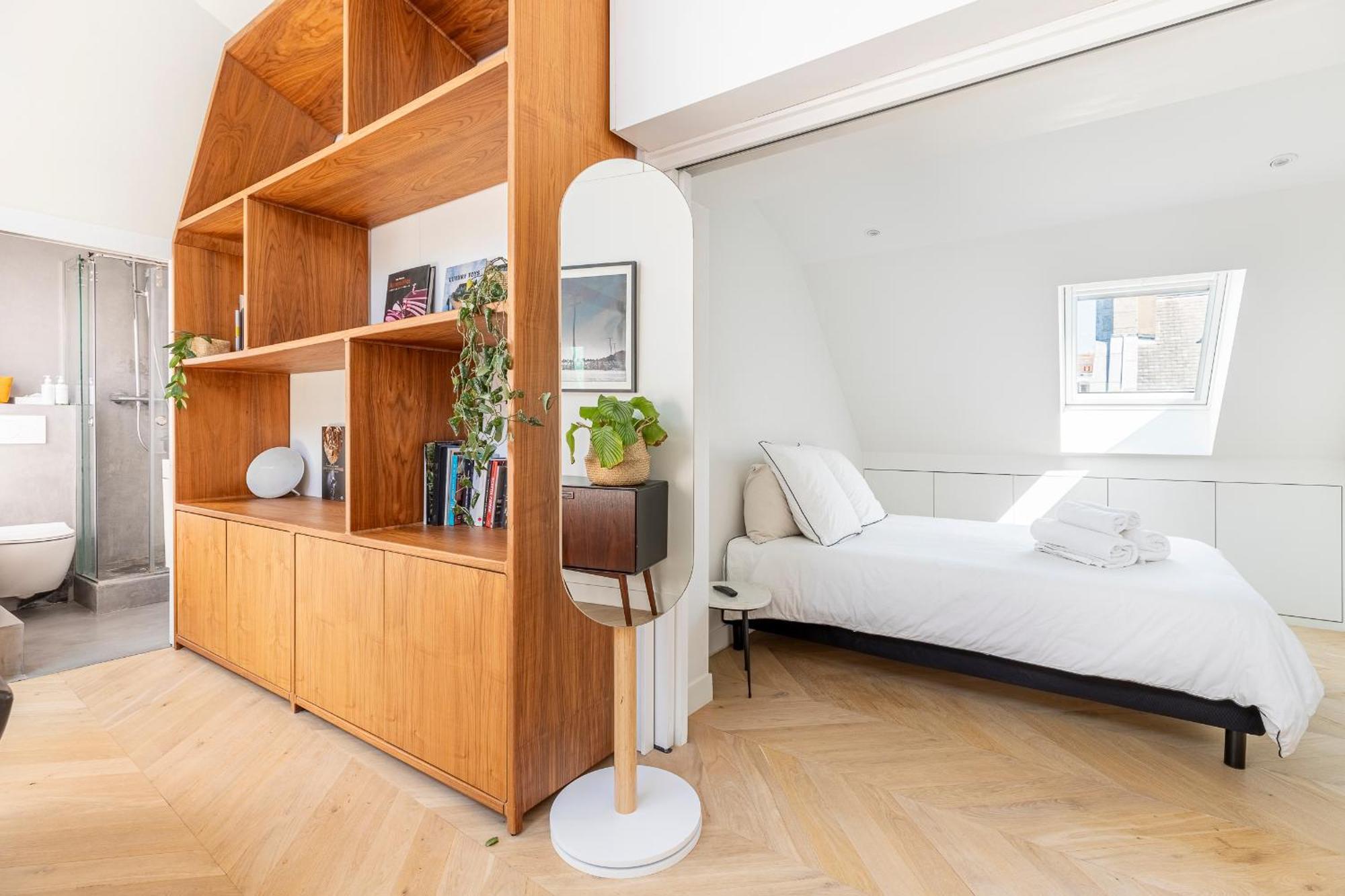 Luxury Flat With Ac La-verrère-du-paradis