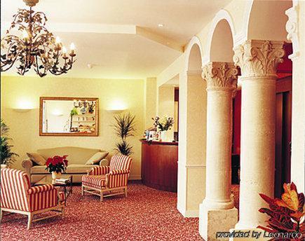 Hotel Delambre Paris
