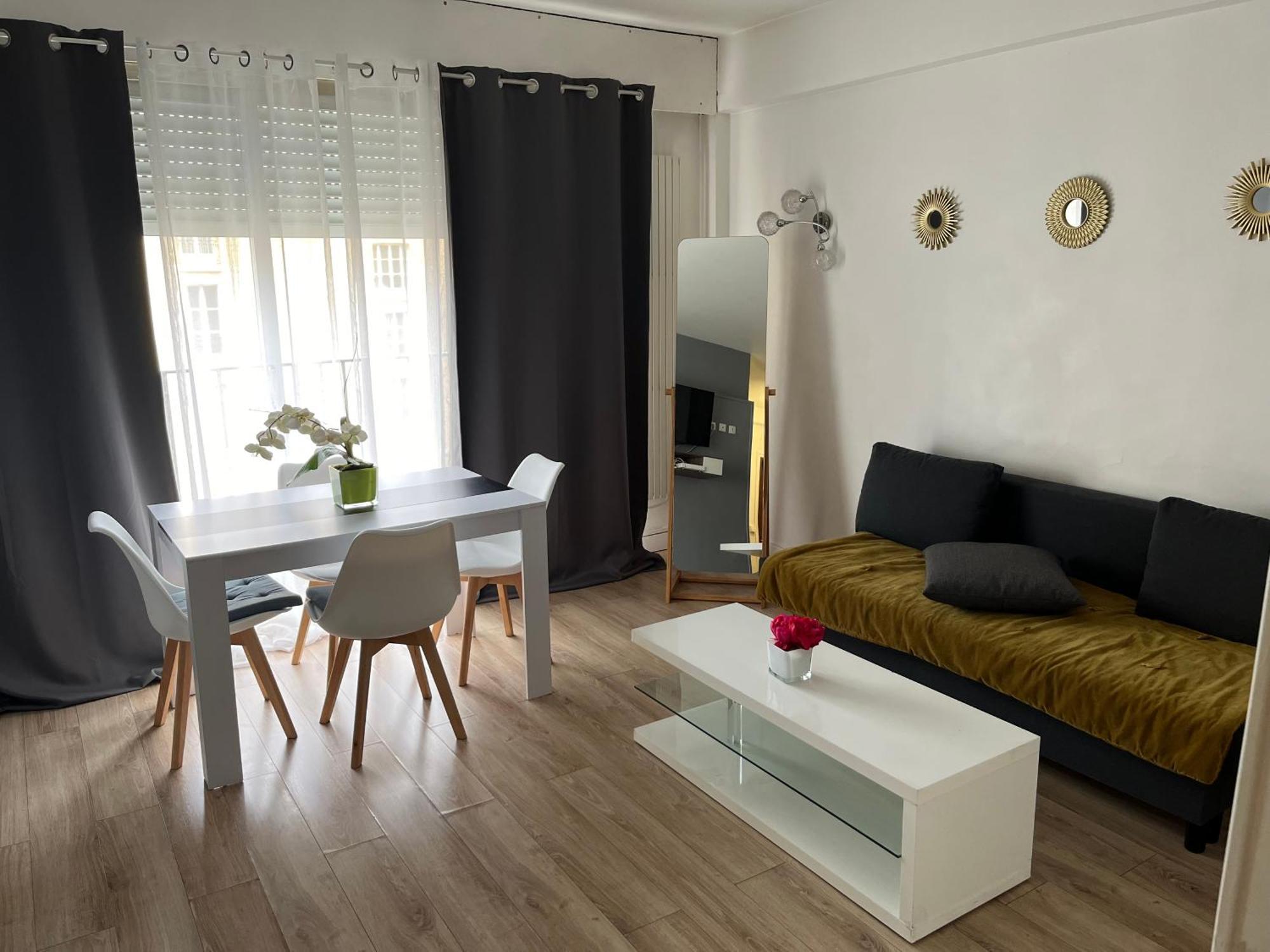 Bel Proche Tour Eiffel Apartment *