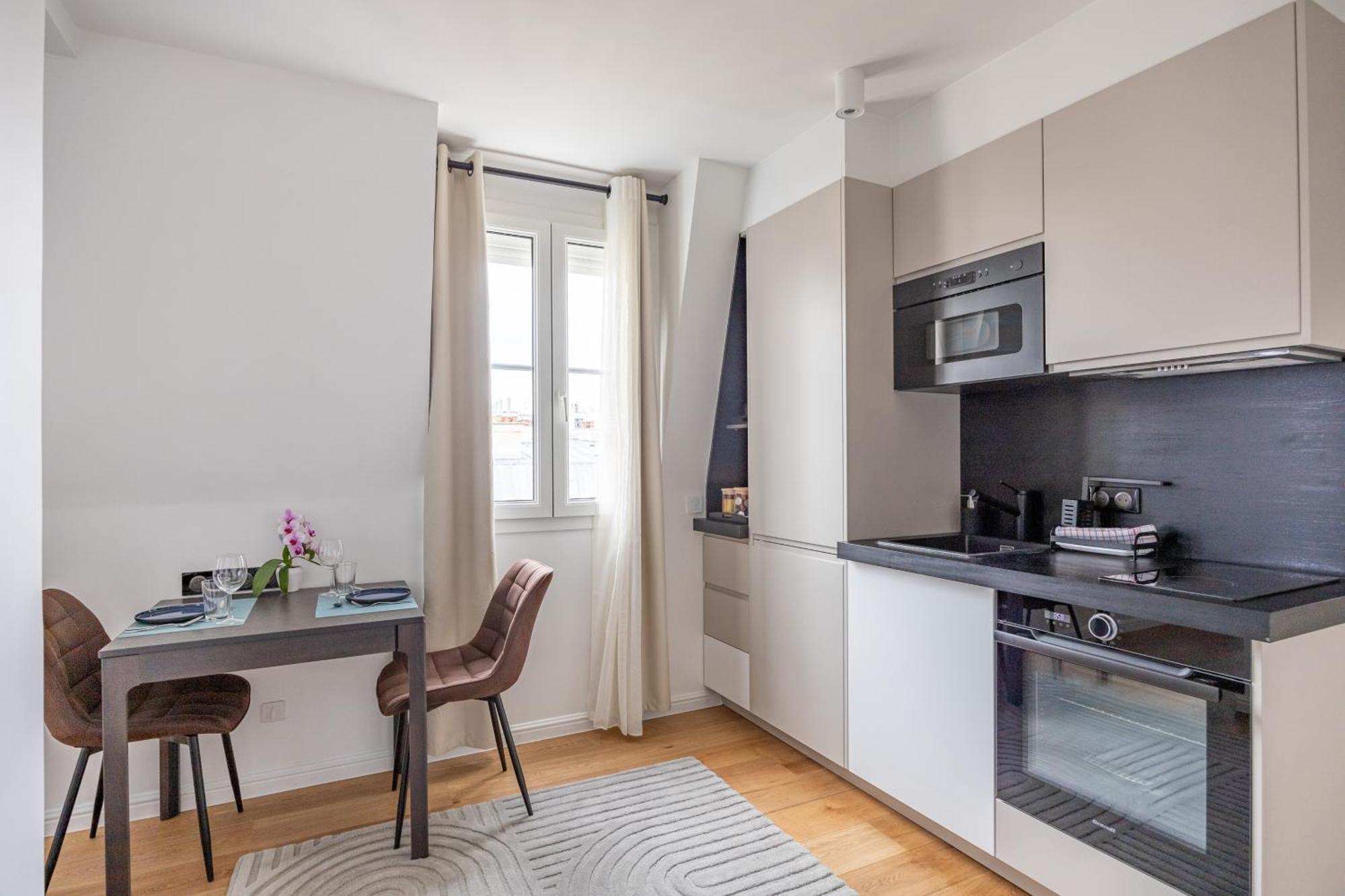 Luxurious Flat In The Center Appartamento *