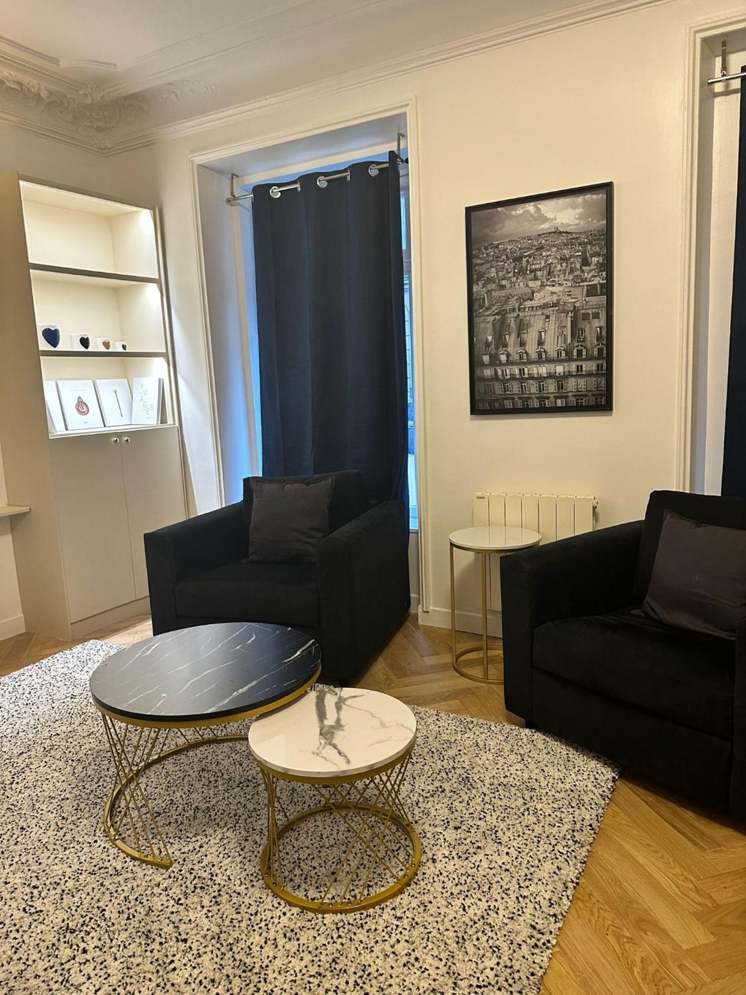 Urban Flat 171 - Sublime 3bdr Flat - Triangle D Or