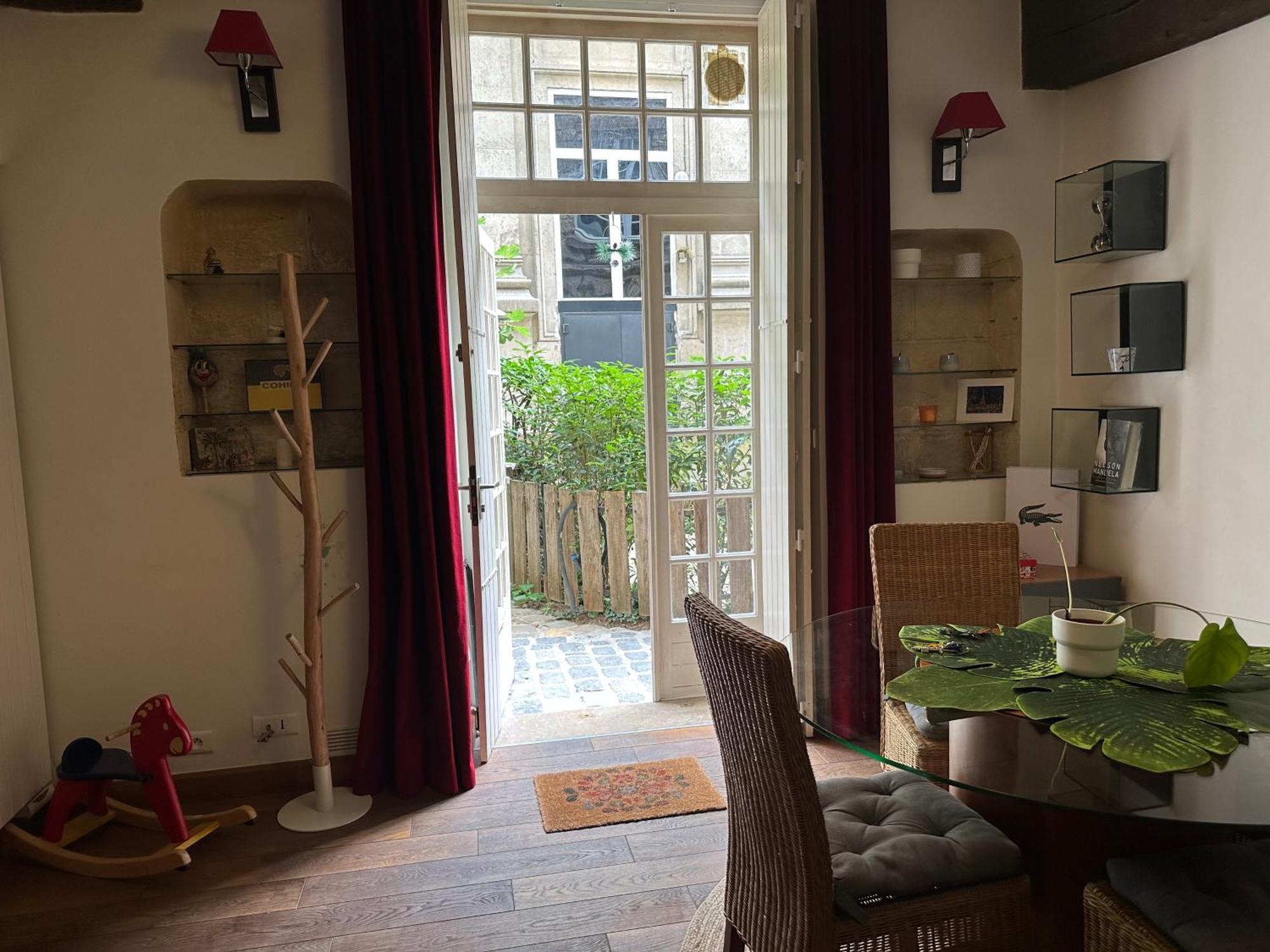 Apartment Centre Exclusif Avec Jardin