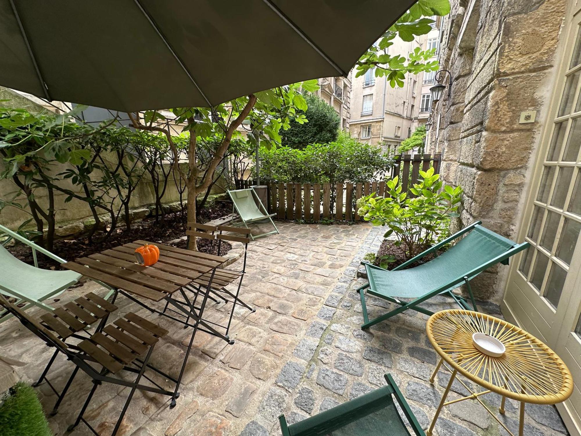 Apartment Centre Exclusif Avec Jardin