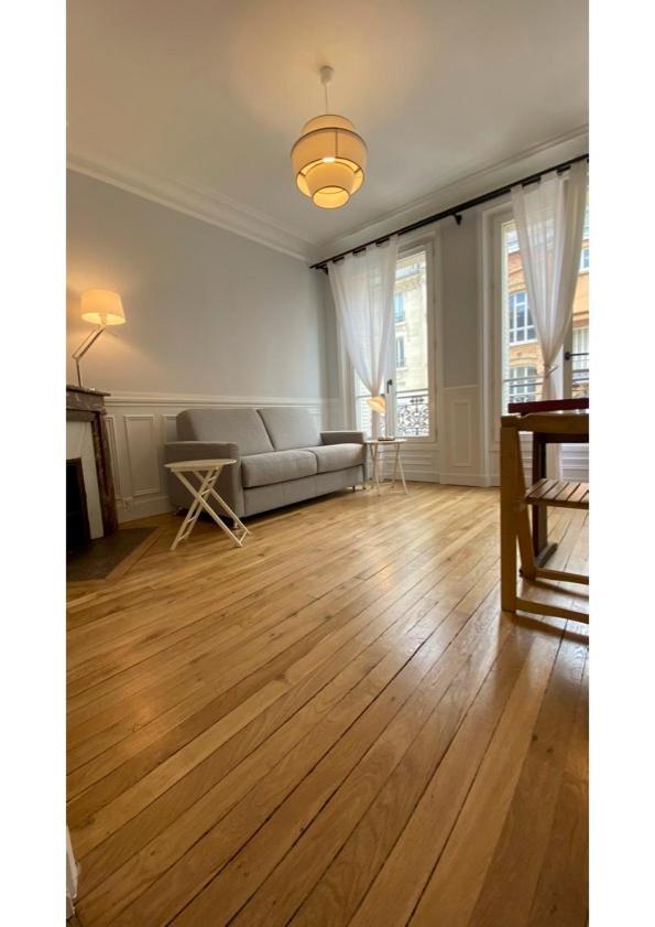 Sunny Bastille-roquette *