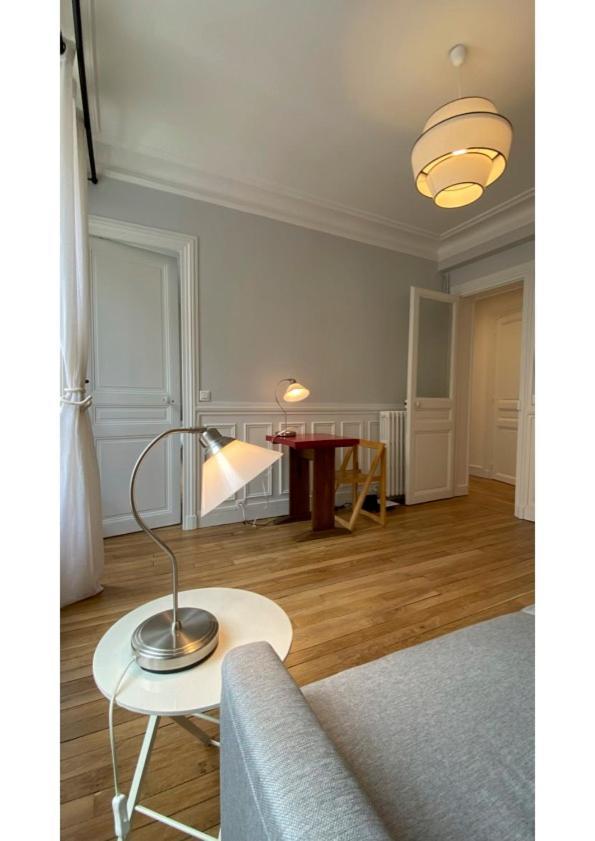 Sunny Bastille-roquette * Parigi