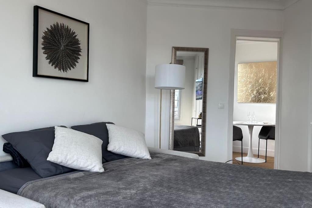 Elegant Eiffel Tower View Flat Appartamento