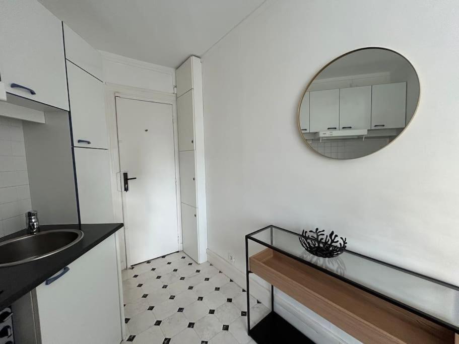 Appartamento Elegant Eiffel Tower View Flat Parigi