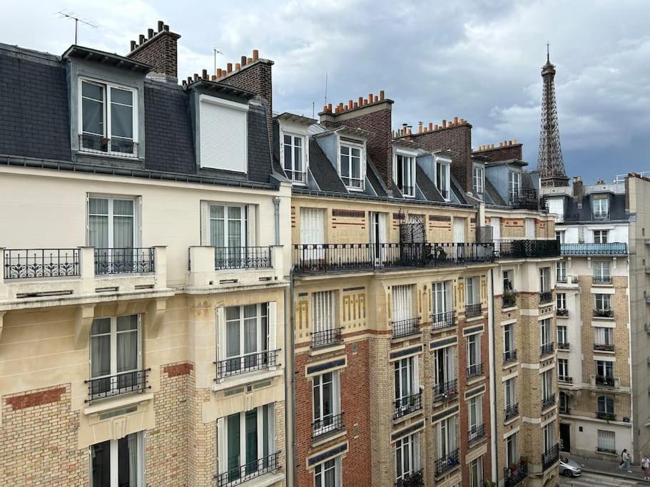 Elegant Eiffel Tower View Flat Appartamento