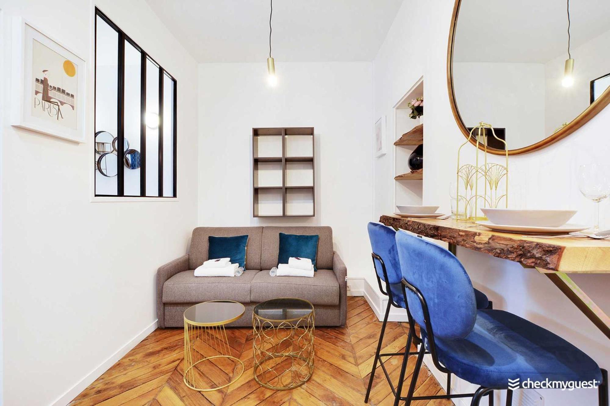 Apartment Chic Parisian Retreat Alexandre Dumas 2c Paris