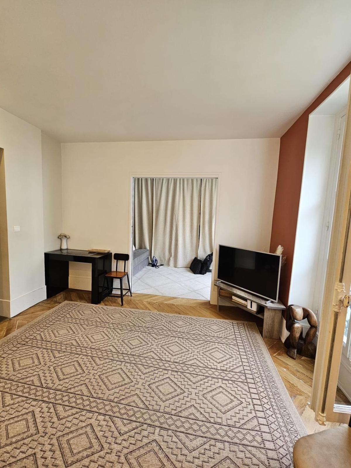 Joli Havre De Paix En Plein Batignolles *