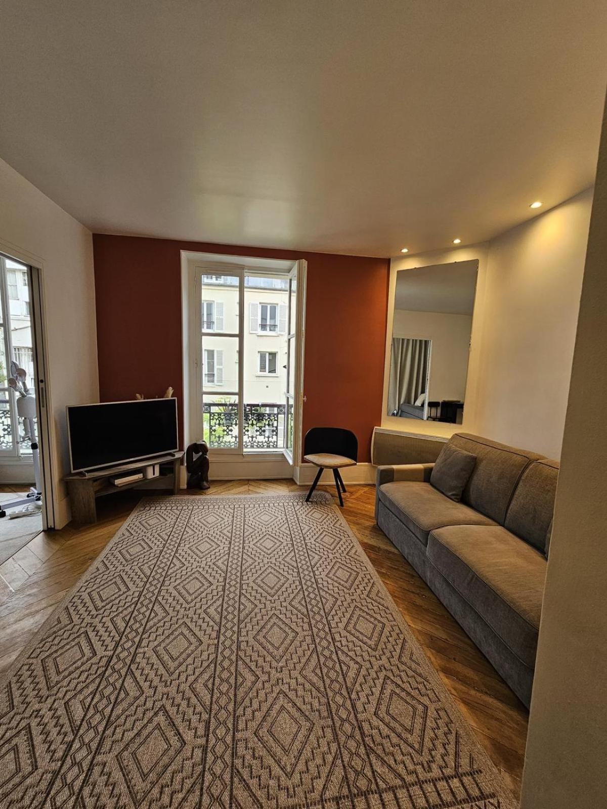Joli Havre De Paix En Plein Batignolles