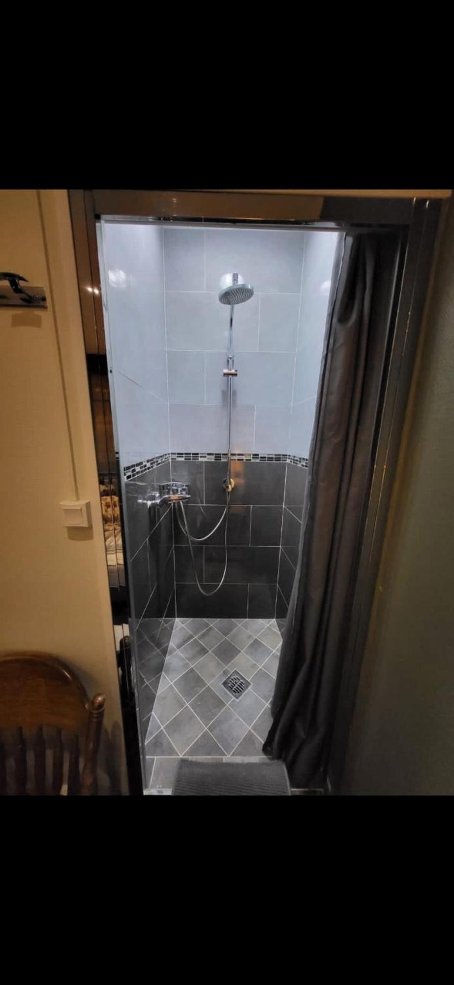 2 Bed 16th Arrondissement Trocadero For6 * Parigi