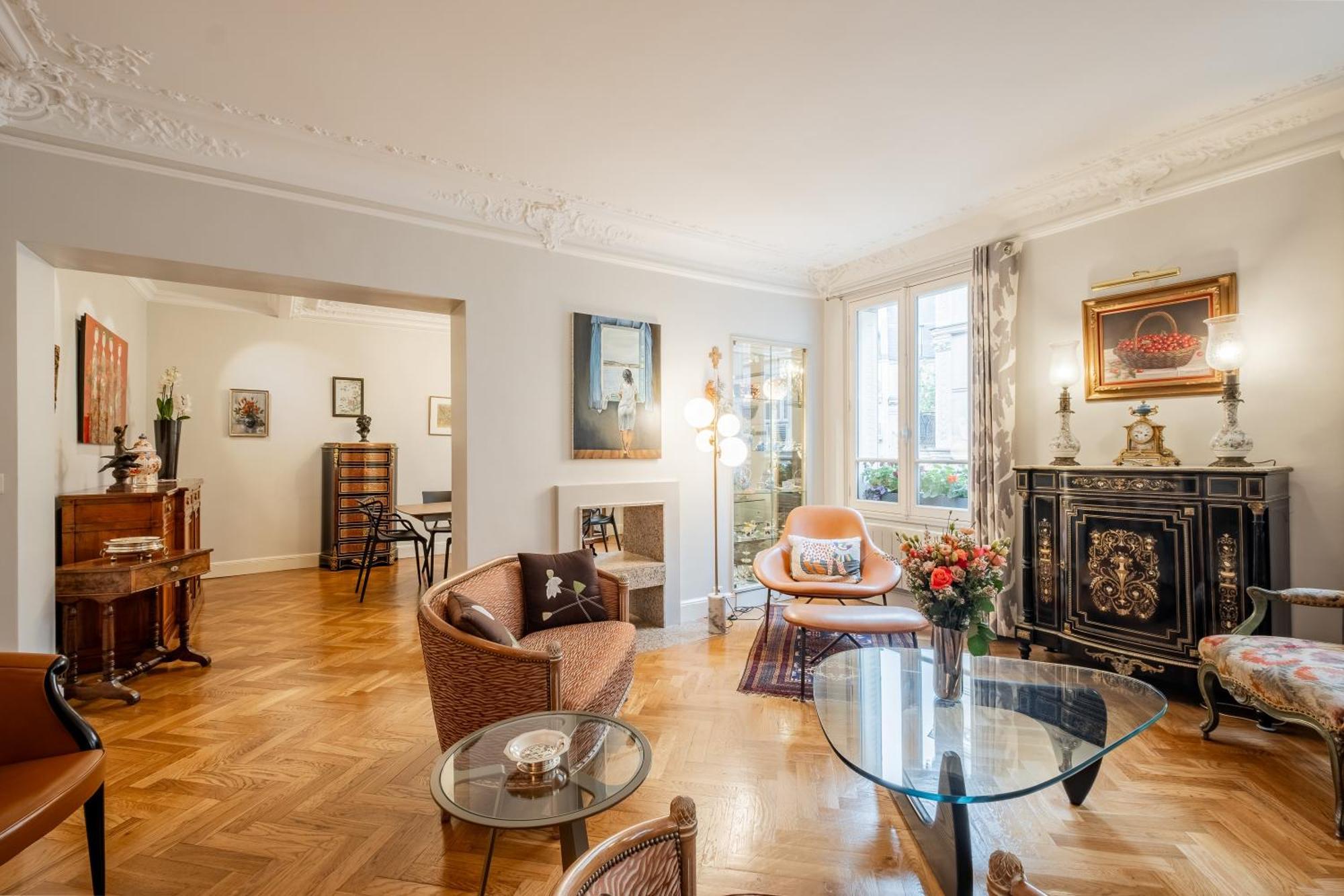 Veeve - Triumphant Design Parigi