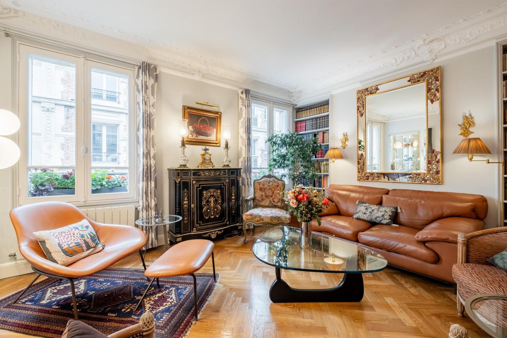 Veeve - Triumphant Design Parigi