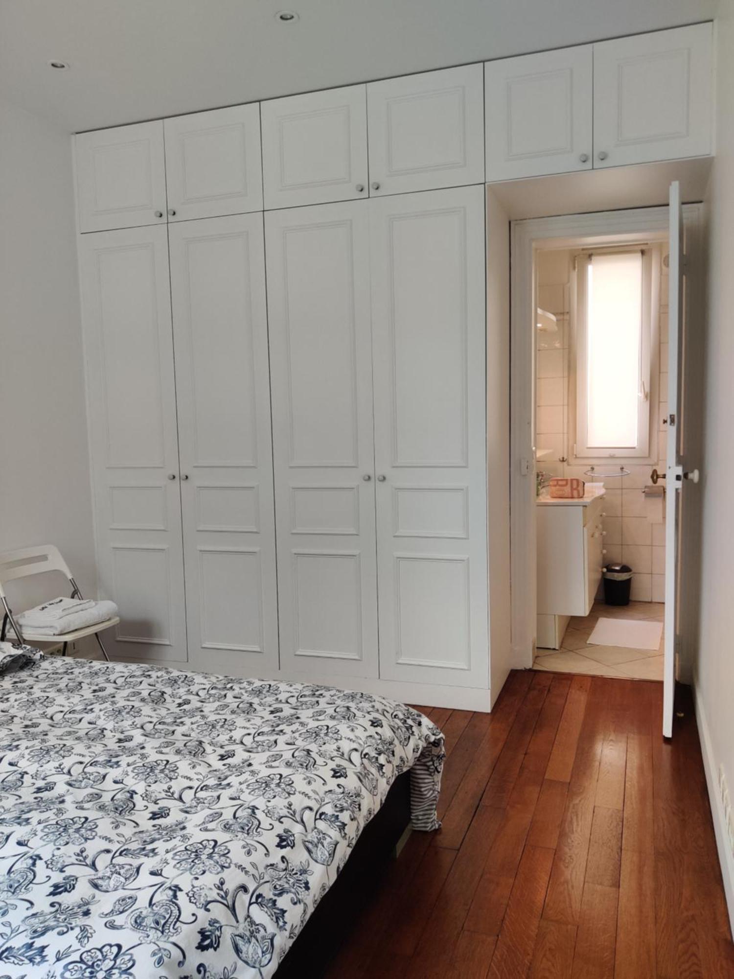 Homestay Eiffel Edge Escape 30 M From Eiffel Tower Paris