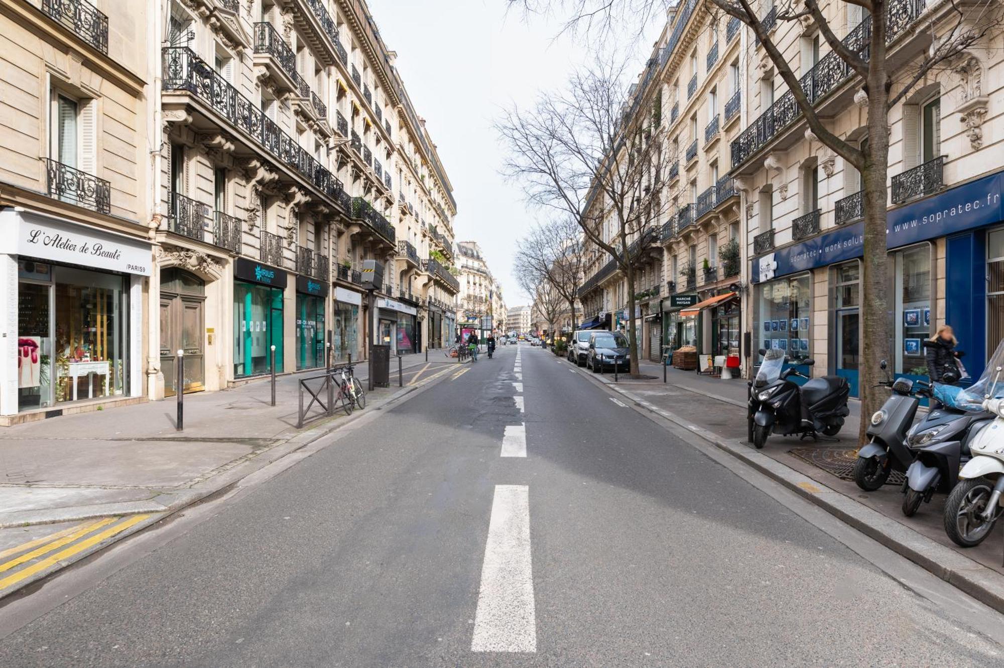 Spacious And Elegant 3bd Apartmentrochechouart Appartamento Parigi