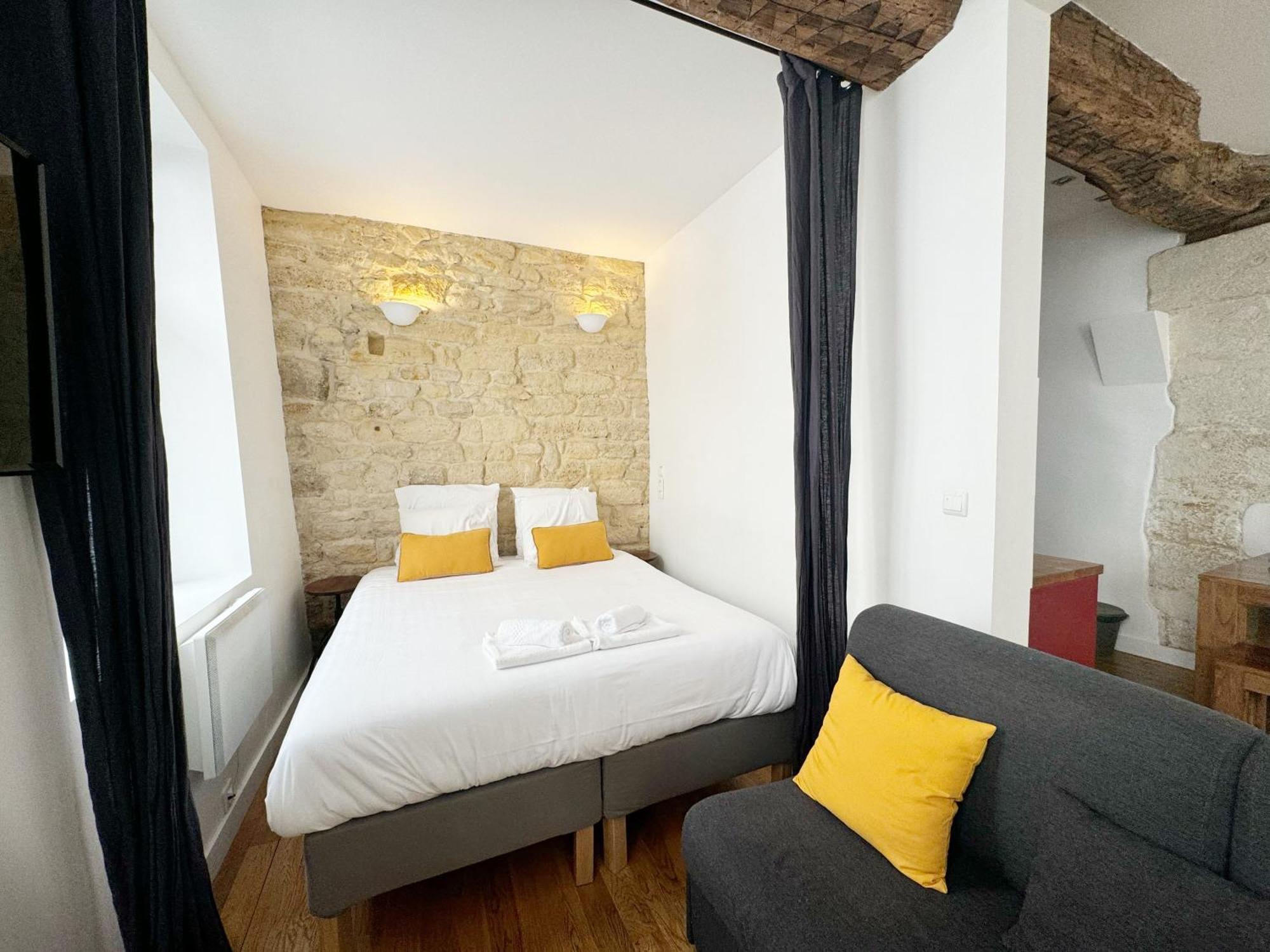 Du Lion/ac Historic Flat, Marais, 4-5 Guests Appartamento