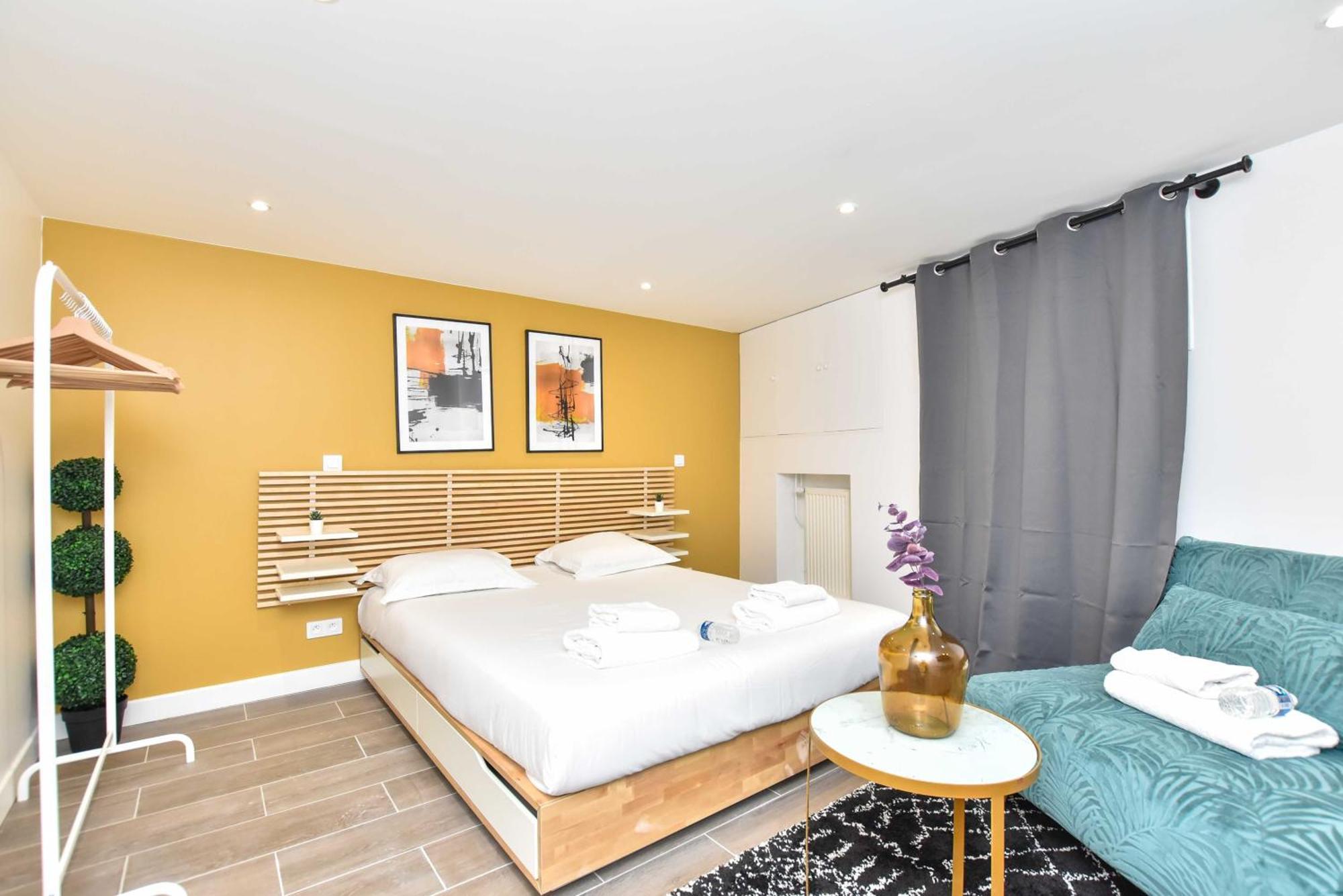 Amazing Apartement 4br Menilmontant Apartment *