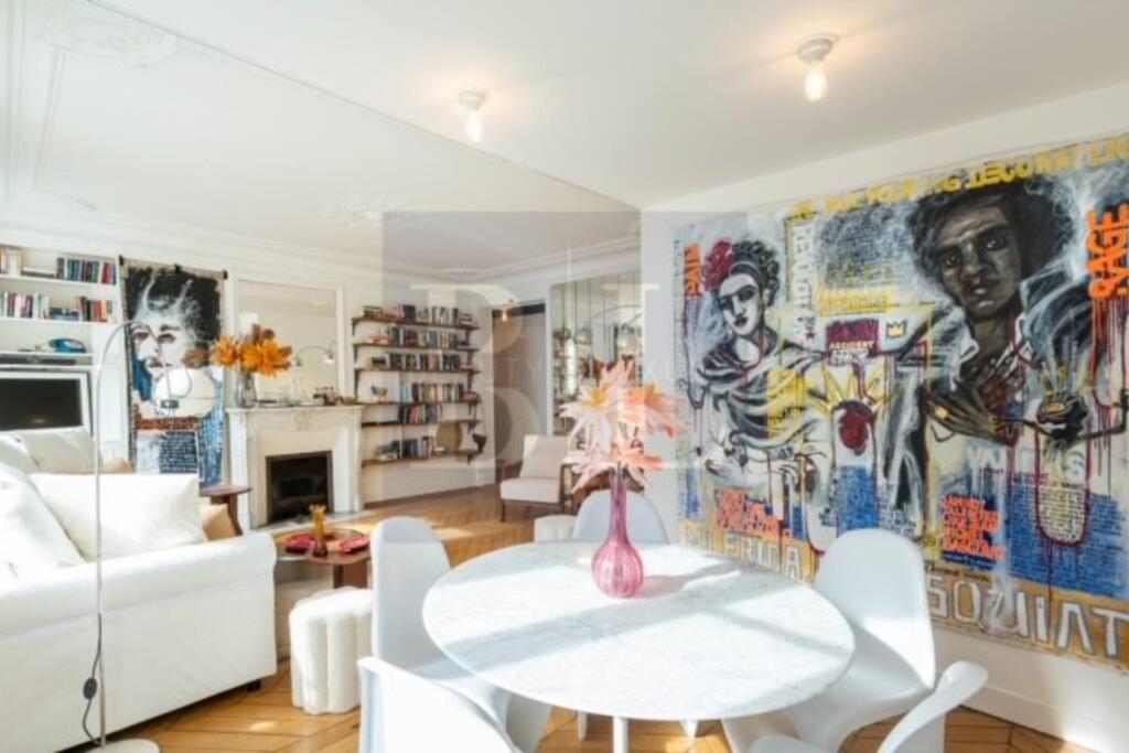 Apartment Dauphine Saint Germain 6th Arr 2bedrooms Paris