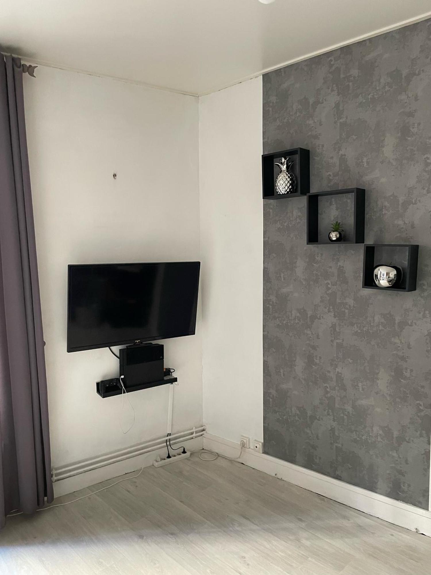 Au Bas De Montmartre ! Apartment Paris