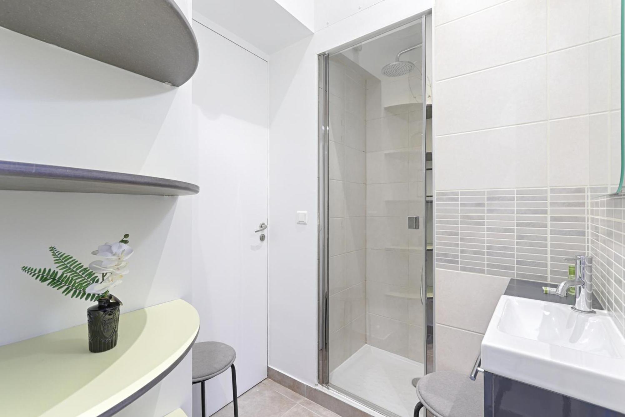 Charming Heart Of 17th Appartamento Parigi